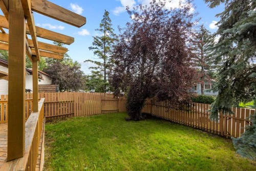 132 Whitehill Place Ne, Calgary, AB - Outdoor