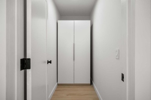 327 Canyon Close, Canmore, AB - Indoor Photo Showing Other Room