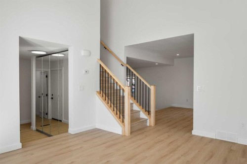 327 Canyon Close, Canmore, AB - Indoor Photo Showing Other Room