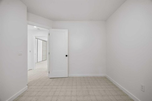 327 Canyon Close, Canmore, AB - Indoor Photo Showing Other Room