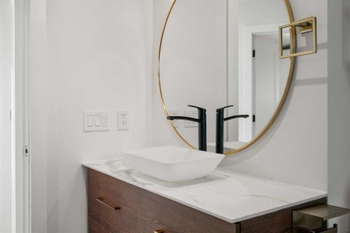 327 Canyon Close, Canmore, AB - Indoor