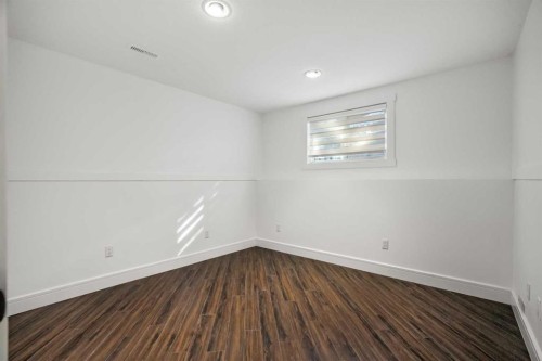 327 Canyon Close, Canmore, AB - Indoor Photo Showing Other Room