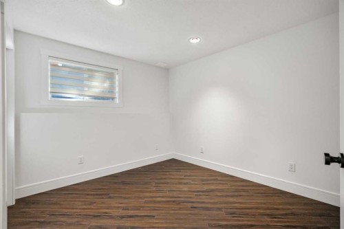 327 Canyon Close, Canmore, AB - Indoor Photo Showing Other Room