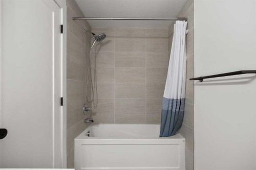 327 Canyon Close, Canmore, AB - Indoor Photo Showing Bathroom