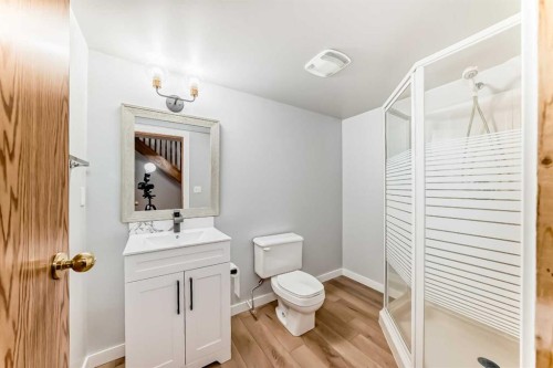 10134 Hidden Valley Drive Nw, Calgary, AB - Indoor Photo Showing Bathroom