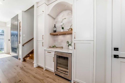 2313 23 Avenue Sw, Calgary, AB - Indoor Photo Showing Other Room