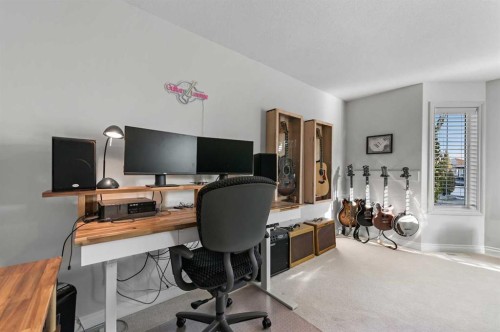 60 Canoe Cove Sw, Airdrie, AB - Indoor Photo Showing Office