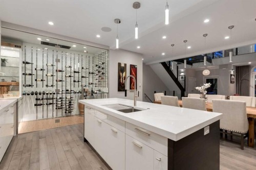 102 18 Avenue Se, Calgary, AB - Indoor Photo Showing Kitchen