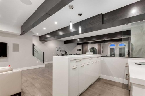 102 18 Avenue Se, Calgary, AB - Indoor Photo Showing Kitchen