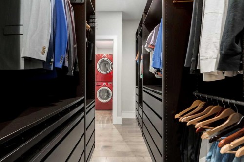 102 18 Avenue Se, Calgary, AB - Indoor Photo Showing Other Room