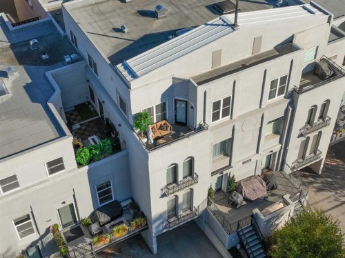 102 18 Avenue Se, Calgary, AB - Outdoor