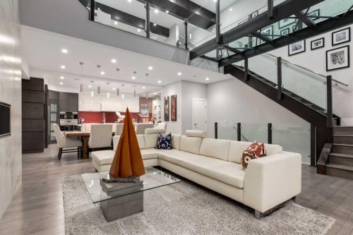 102 18 Avenue Se, Calgary, AB - Indoor