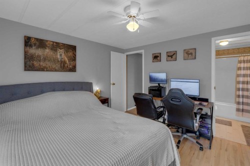 47 Huntstrom Drive Ne, Calgary, AB - Indoor Photo Showing Bedroom