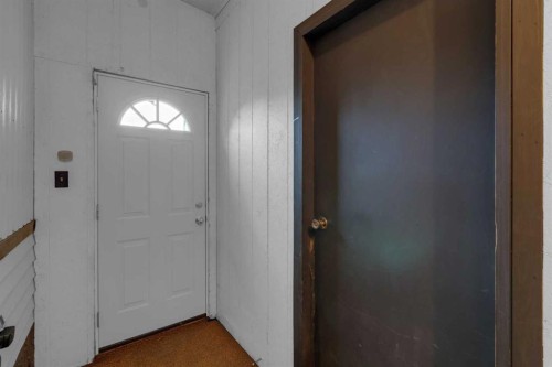 47 Huntstrom Drive Ne, Calgary, AB - Indoor Photo Showing Other Room