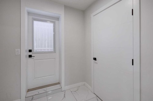 202 Falmere Way Ne, Calgary, AB - Indoor Photo Showing Other Room