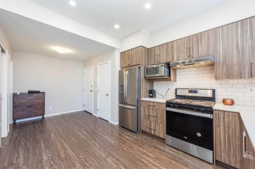 203-225 Redstone Walk Ne, Calgary, AB - Indoor Photo Showing Kitchen