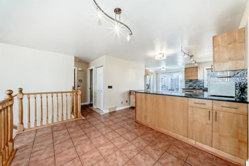 261 Bridlecreek Park Sw, Calgary, AB - Indoor Photo Showing Other Room