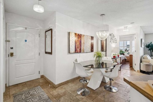 204-30 Sierra Morena Mews Sw, Calgary, AB - Indoor Photo Showing Dining Room