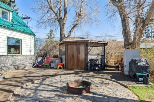 663 10 Avenue South, Carstairs, AB - Outdoor