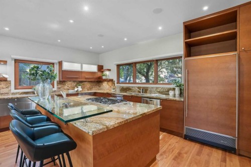 1403 Beverley Place Sw, Calgary, AB - Indoor Photo Showing Kitchen