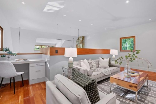 1403 Beverley Place Sw, Calgary, AB - Indoor Photo Showing Living Room