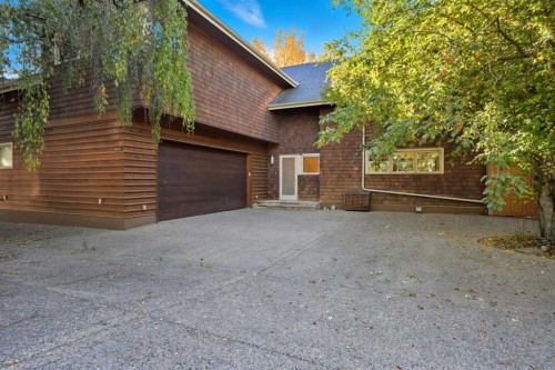 1403 Beverley Place Sw, Calgary, AB - Outdoor