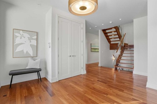 1403 Beverley Place Sw, Calgary, AB - Indoor Photo Showing Other Room