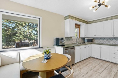 3003 25 Street Sw, Calgary, AB - Indoor