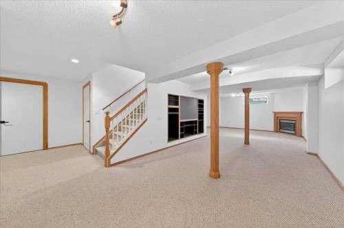 50 Citadel Ridge Green Nw, Calgary, AB - Indoor Photo Showing Other Room