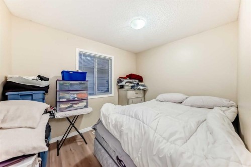 10 Saddlebrook Gardens Ne, Calgary, AB - Indoor Photo Showing Bedroom
