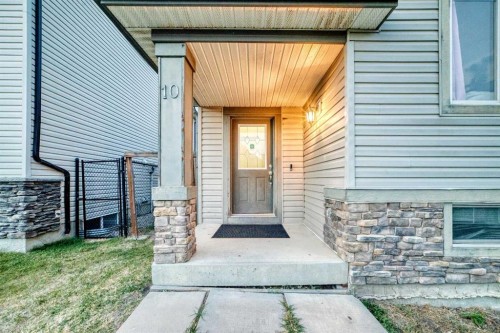 10 Saddlebrook Gardens Ne, Calgary, AB - Outdoor