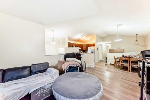 10 Saddlebrook Gardens Ne, Calgary, AB - Indoor Photo Showing Other Room