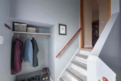 2026 41 Street Se, Calgary, AB - Indoor