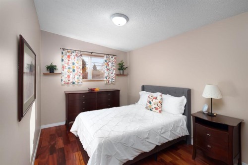 2026 41 Street Se, Calgary, AB - Indoor Photo Showing Bedroom