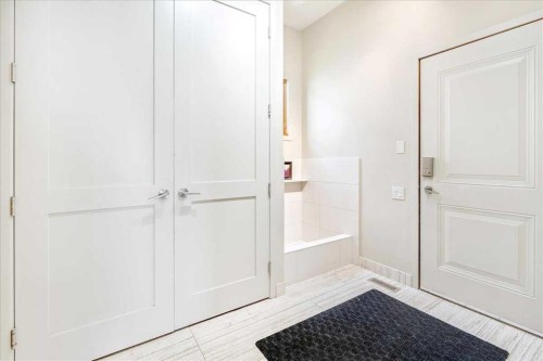 374 Discovery Ridge Way Sw, Calgary, AB - Indoor Photo Showing Other Room