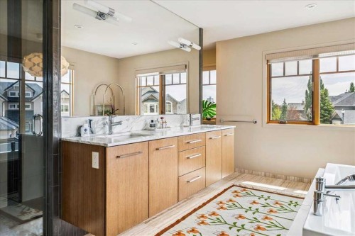 374 Discovery Ridge Way Sw, Calgary, AB - Indoor Photo Showing Bathroom