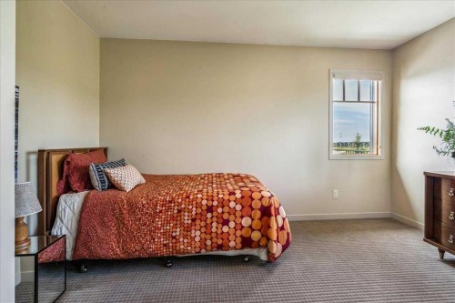 374 Discovery Ridge Way Sw, Calgary, AB - Indoor Photo Showing Bedroom