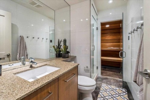 374 Discovery Ridge Way Sw, Calgary, AB - Indoor Photo Showing Bathroom
