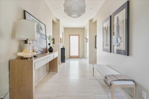 374 Discovery Ridge Way Sw, Calgary, AB - Indoor Photo Showing Other Room