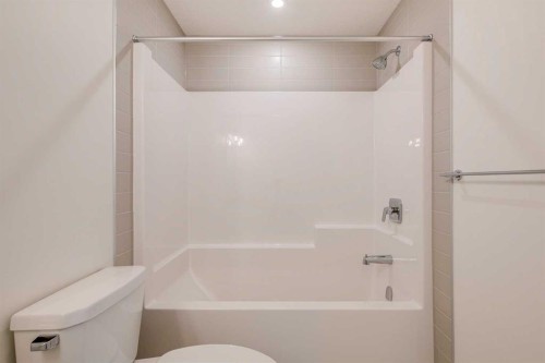 5005 Harmony Circle, Rural Rocky View County, AB - Indoor Photo Showing Bathroom