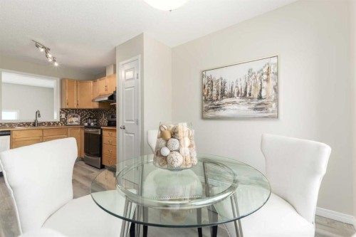 126 Everhollow Heights Sw, Calgary, AB - Indoor