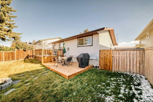 67 Sandstone Crescent Se, Airdrie, AB - Outdoor With Deck Patio Veranda With Exterior
