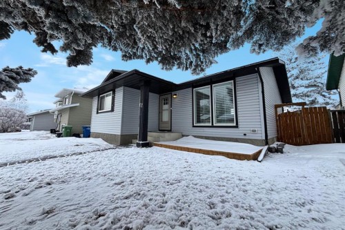 67 Sandstone Crescent Se, Airdrie, AB - Outdoor