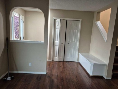 56 Saddlebrook Place Ne, Calgary, AB 