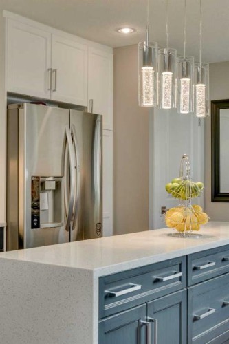 2444 45 Street Se, Calgary, AB - Indoor Photo Showing Kitchen