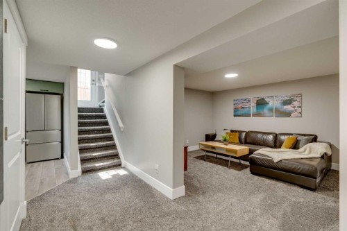 2444 45 Street Se, Calgary, AB - Indoor