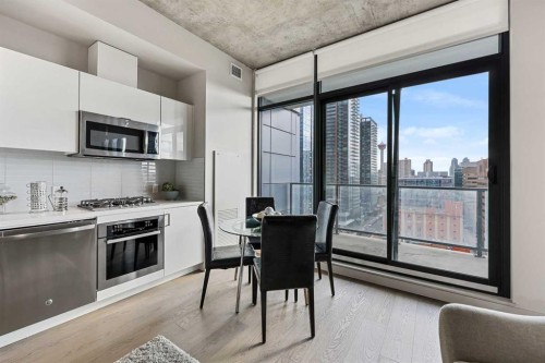 1207-1010 6 Street Sw, Calgary, AB - Indoor Photo Showing Kitchen With Upgraded Kitchen