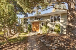 2712 Crawford Road NW Calgary, AB T2L 1E1