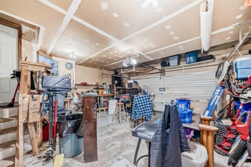 26 Copperfield View Se, Calgary, AB - Indoor Photo Showing Garage