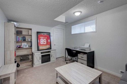 219 Copperfield Lane Se, Calgary, AB - Indoor Photo Showing Office